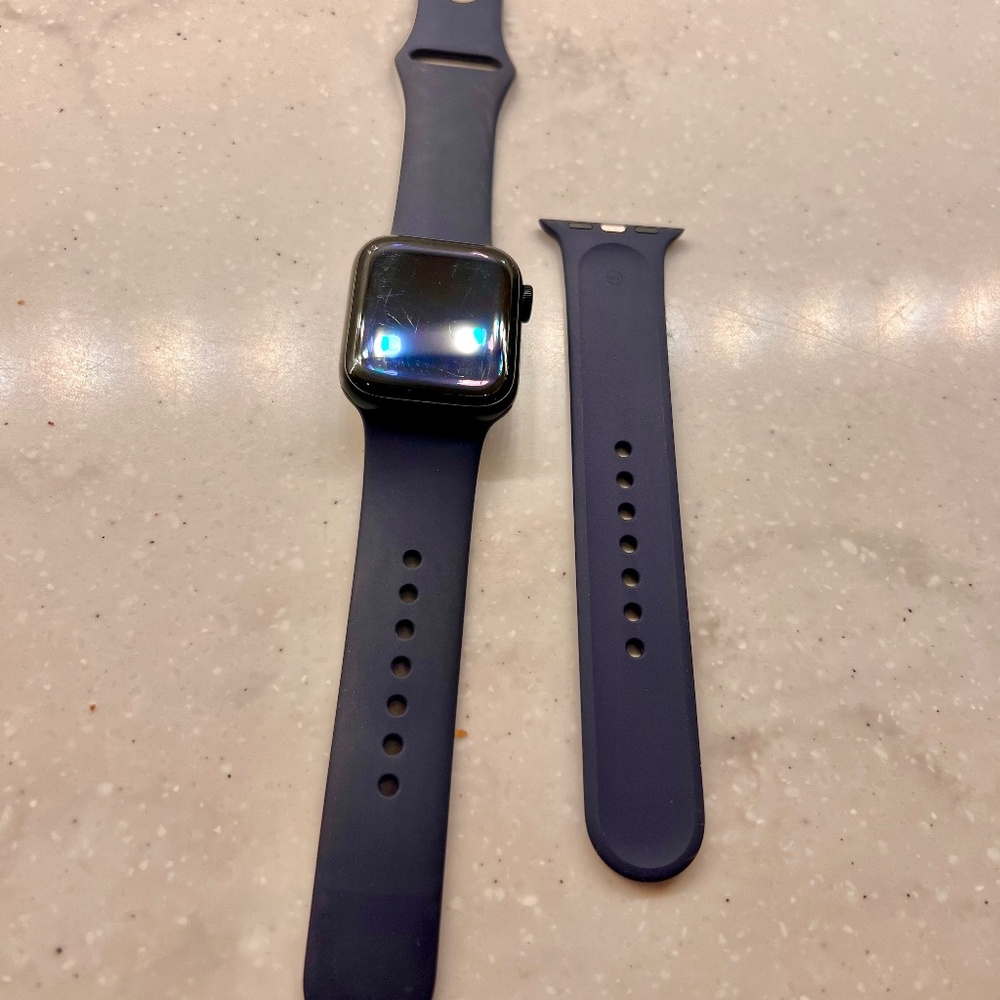 40mm Apple Watch SE (ver 2), LTE